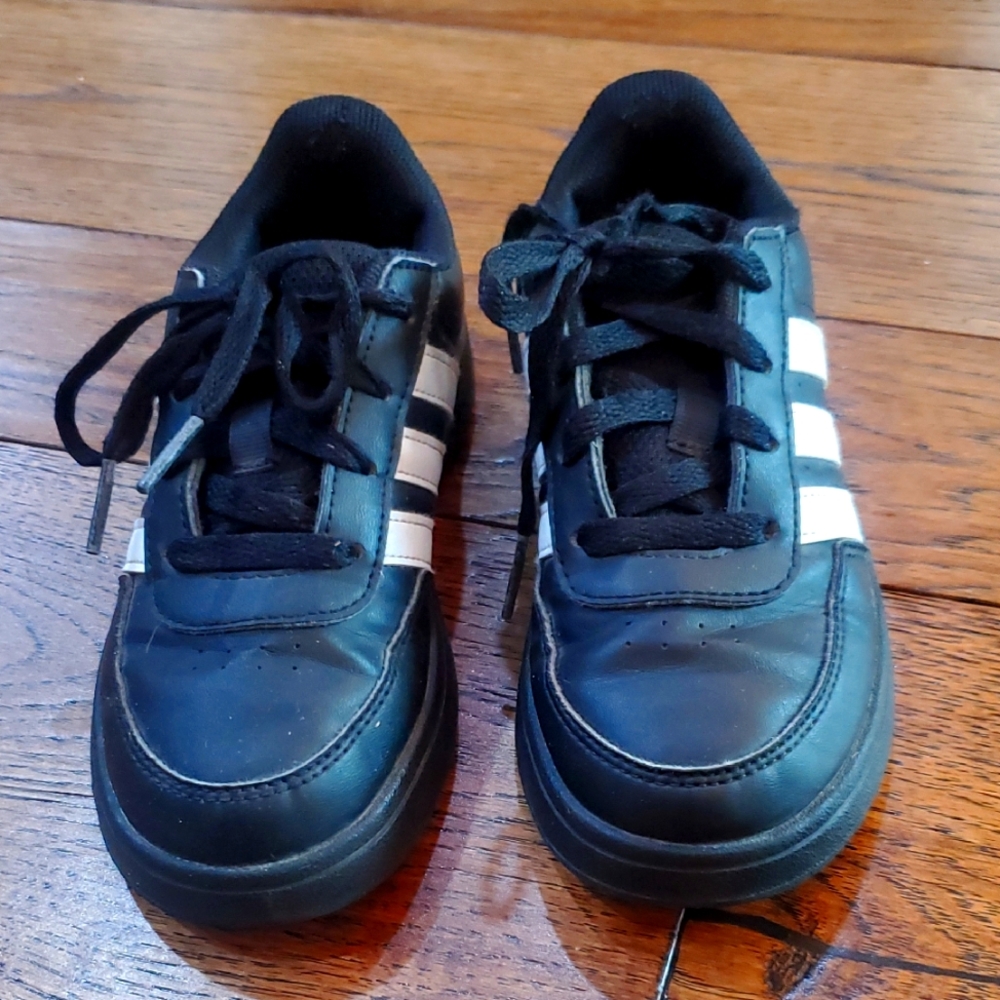 Black and White Adidas Breaknet Shoes